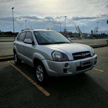 HYUNDAI TUCSON 2.0 MPFI GLS 16V 143CV 2WD FLEX 4P AUTOMÁTICO HYUNDAI TUCSON 2.0 MPFI GLS 16V 143CV 2WD FLEX 4P AUTOMÁTICO